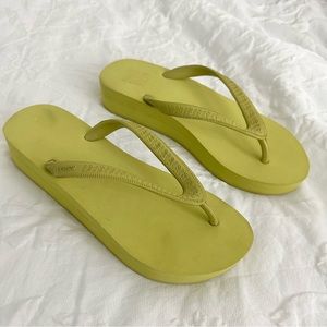 j crew green platform sandals